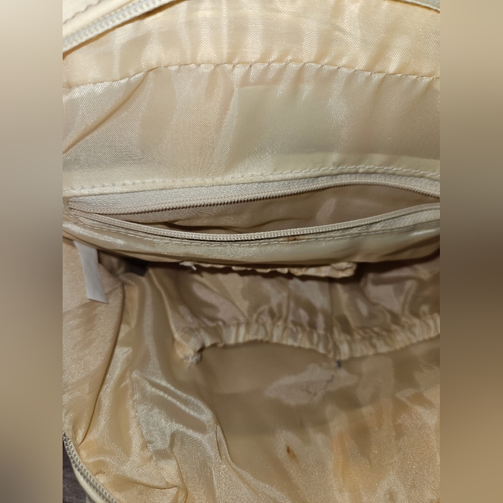 =^100% vinyl cream colored purse - Picture 7 of 11